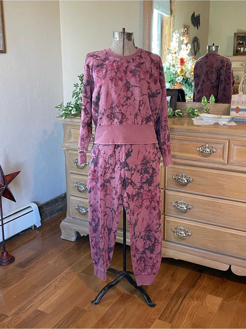 JoyLab Mauve Tie-Dye Lounge Sweatshirt & Joggers Set XS